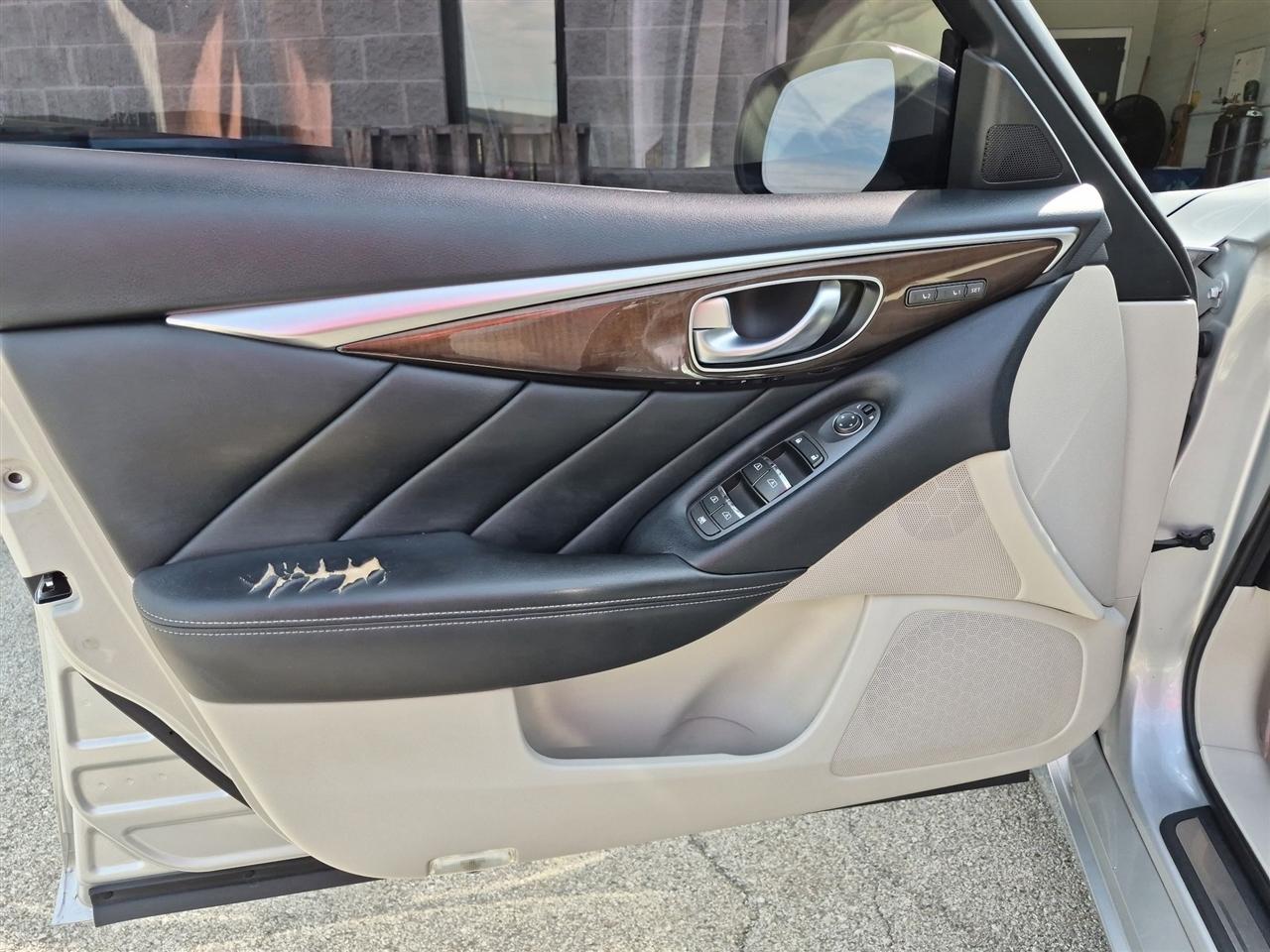 Infiniti Q50  2015