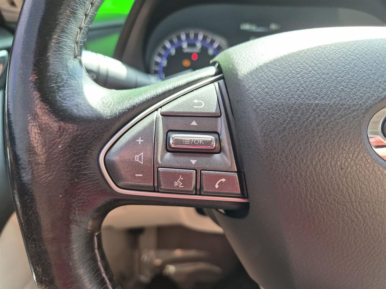 Infiniti Q50  2015