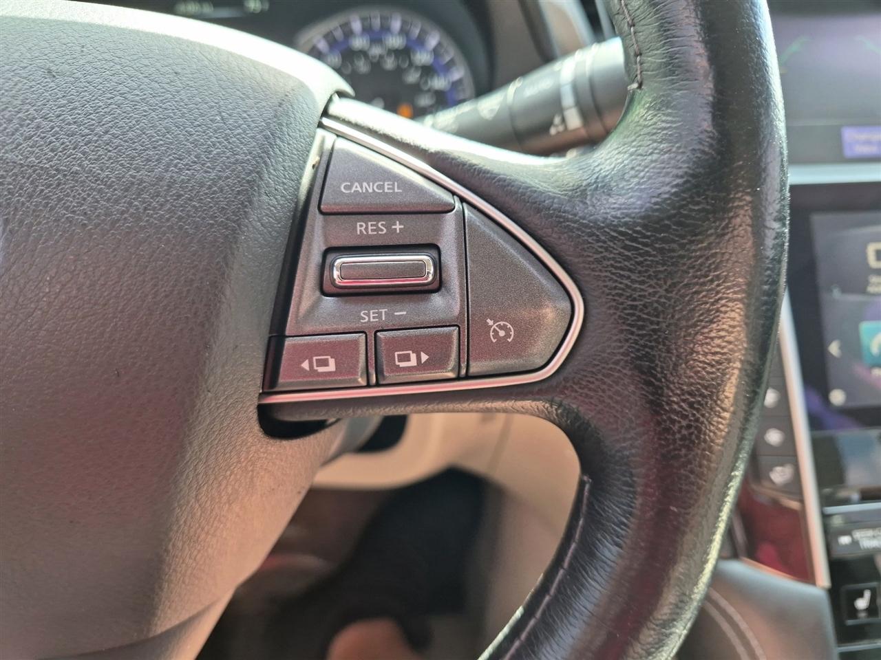 Infiniti Q50  2015