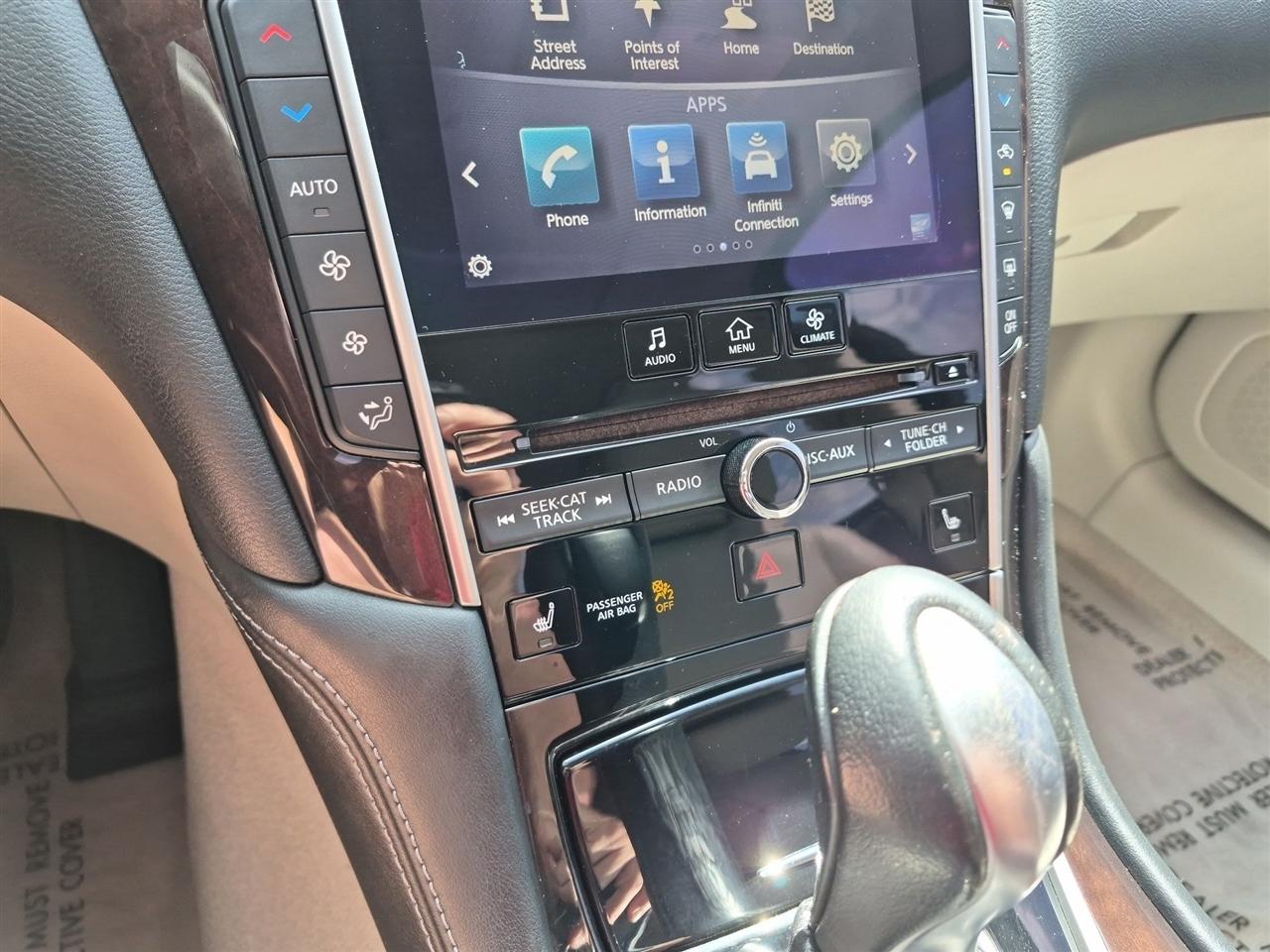 Infiniti Q50  2015