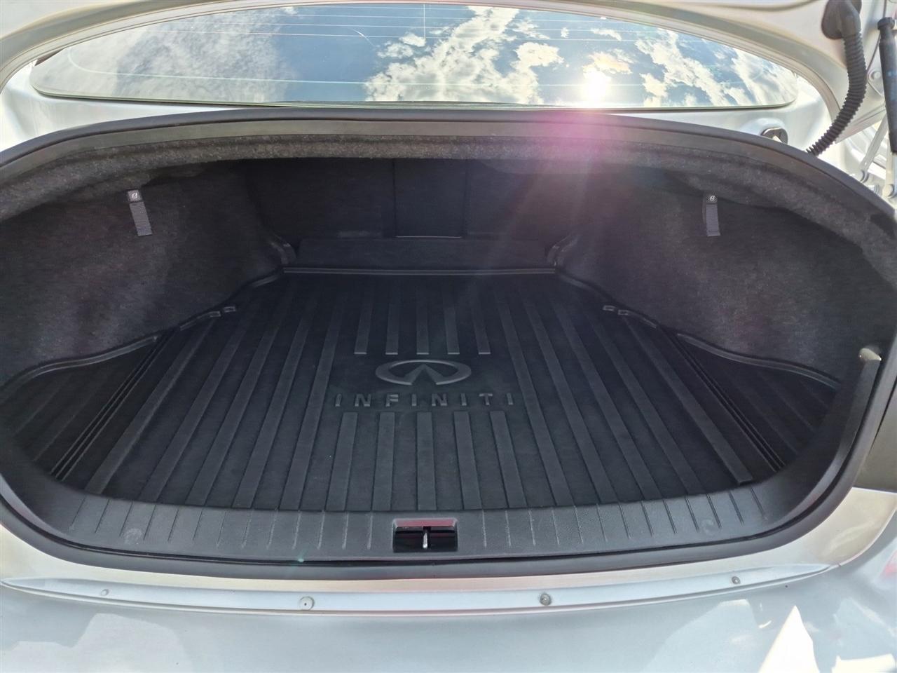 Infiniti Q50  2015