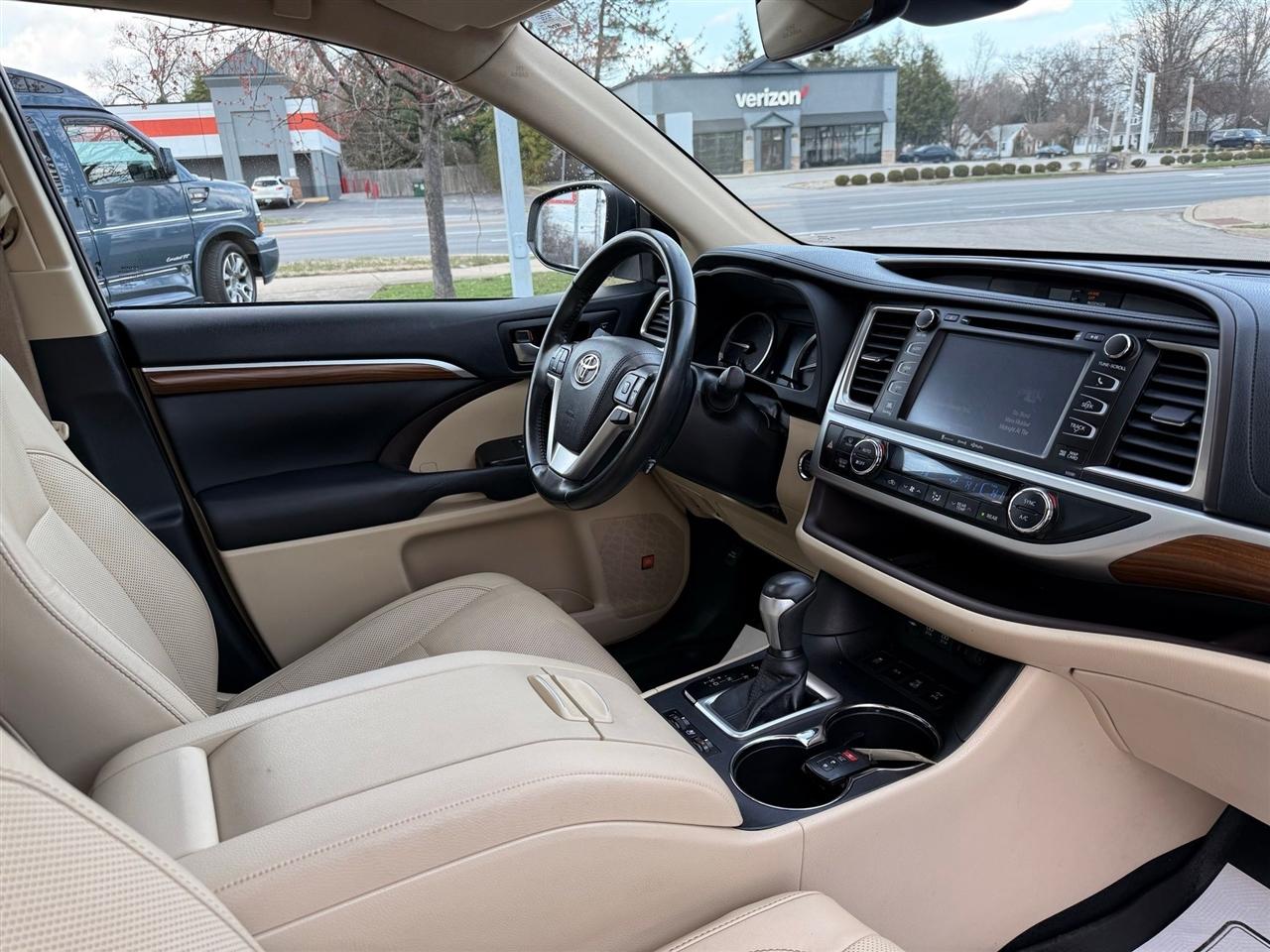 Toyota Highlander  2019