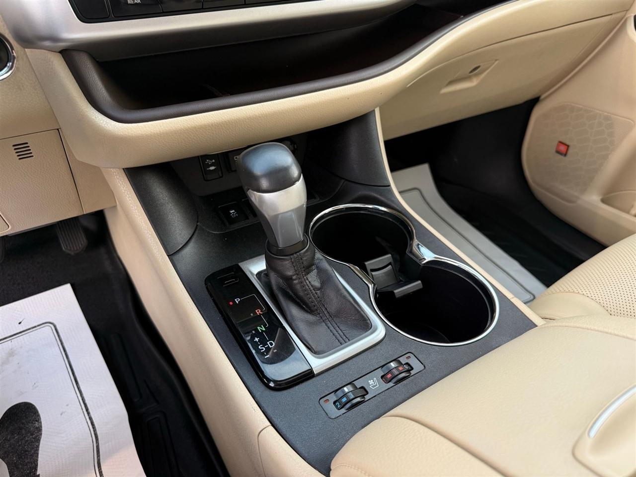 Toyota Highlander  2019