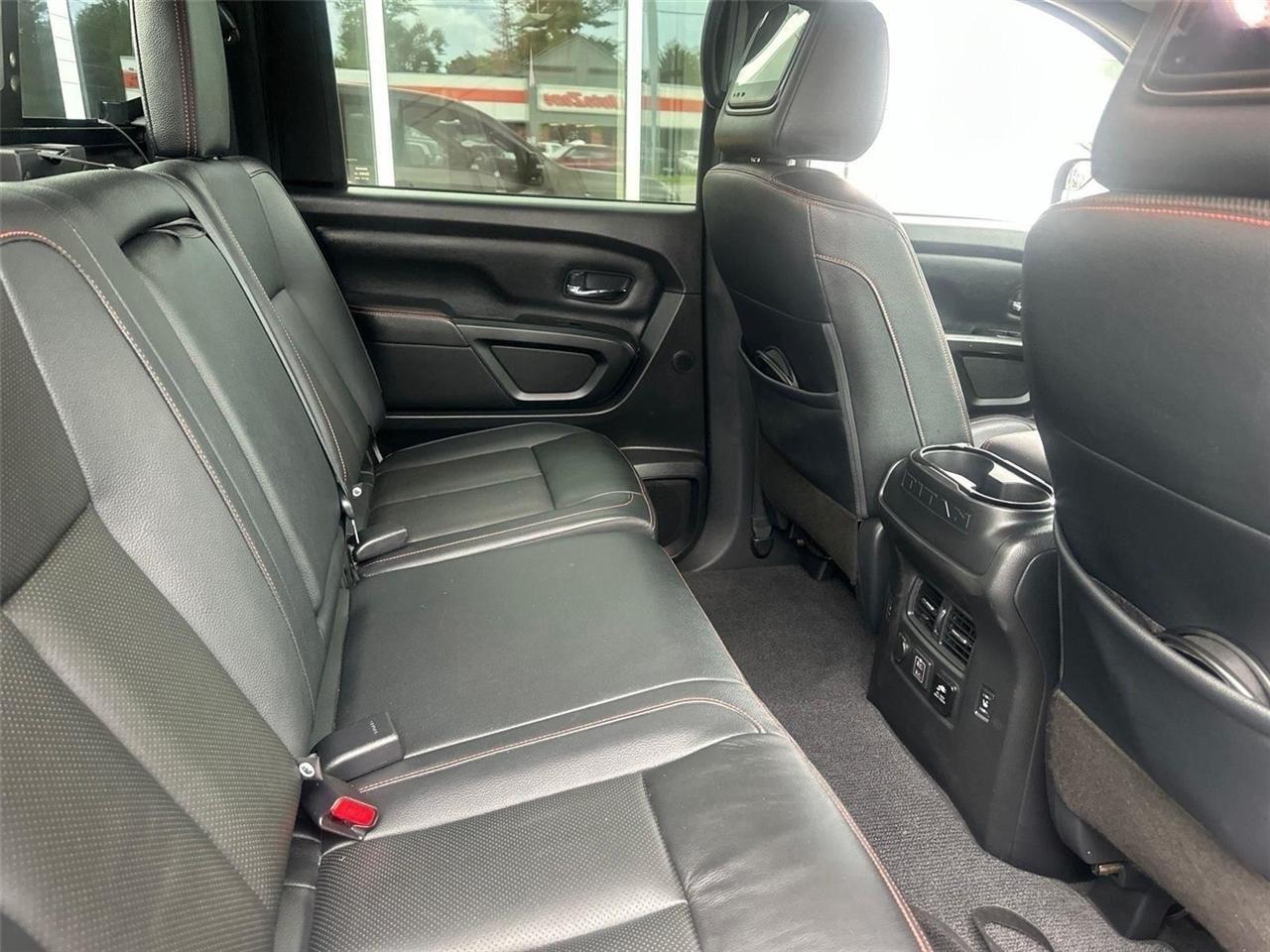 Nissan Titan  2021