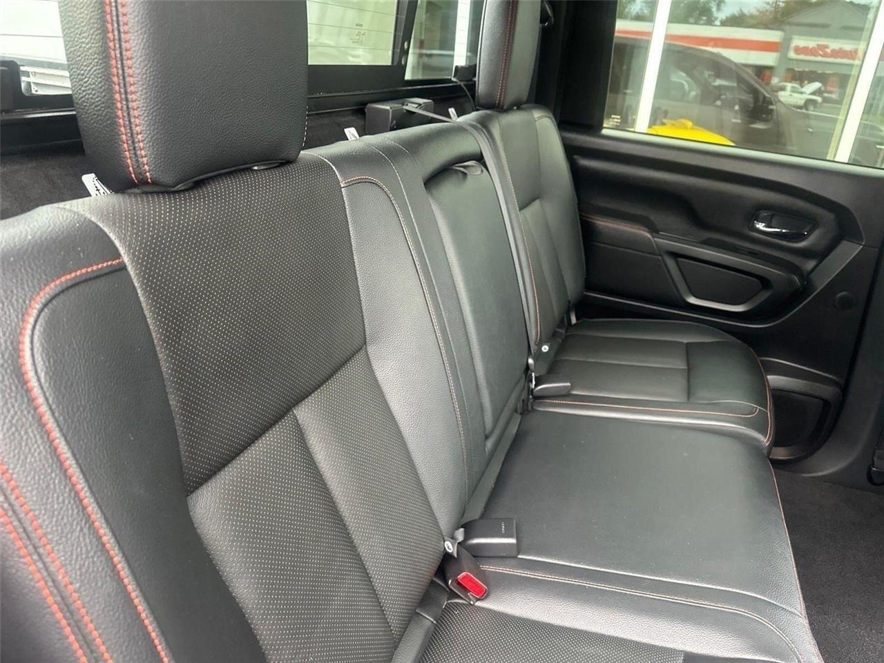 Nissan Titan  2021