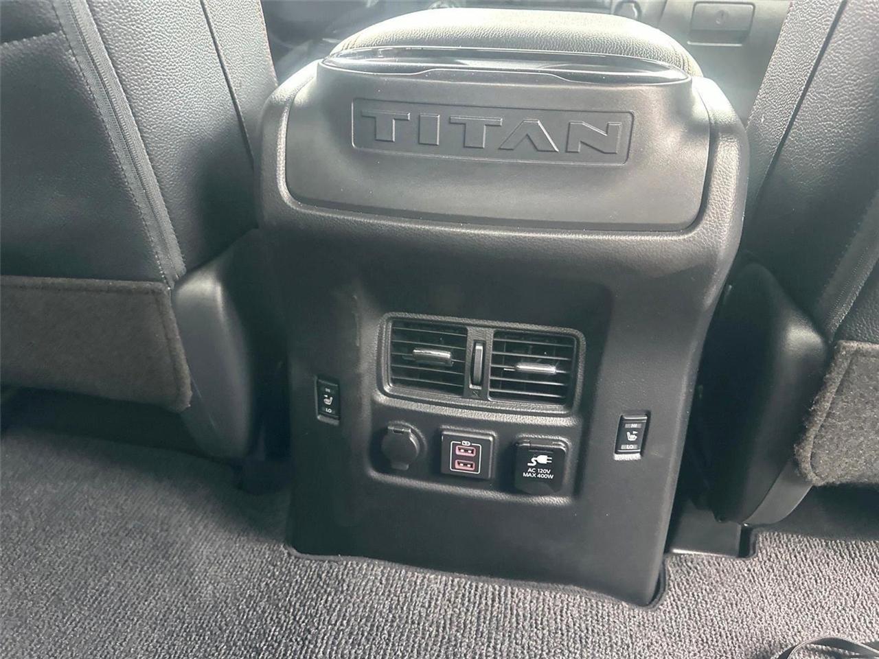 Nissan Titan  2021