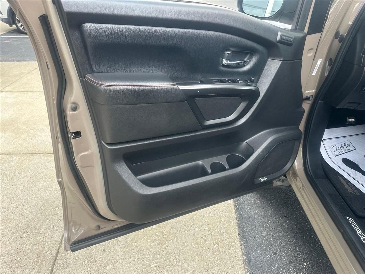 Nissan Titan  2021