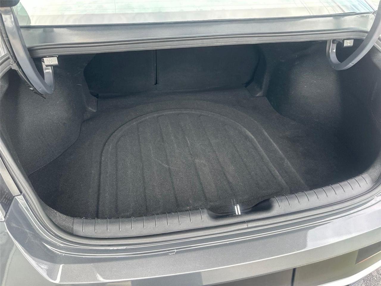 Hyundai Elantra  2025