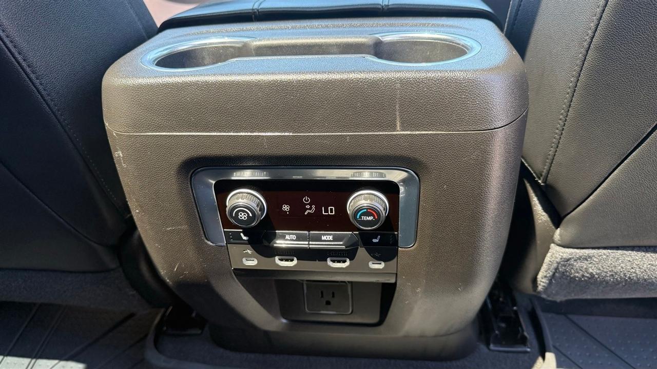 Chevrolet Tahoe  2021