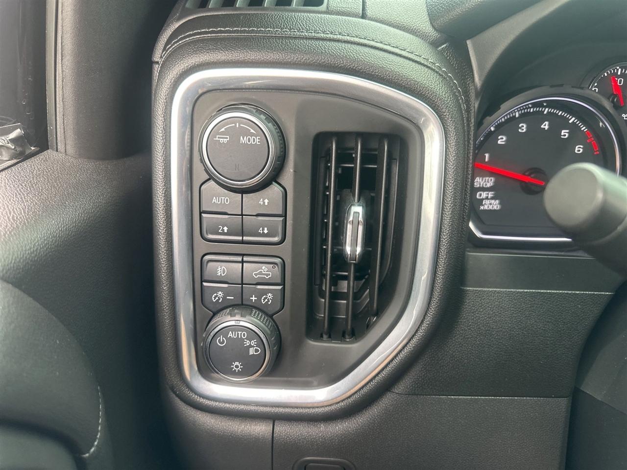 Chevrolet Silverado 1500  2021