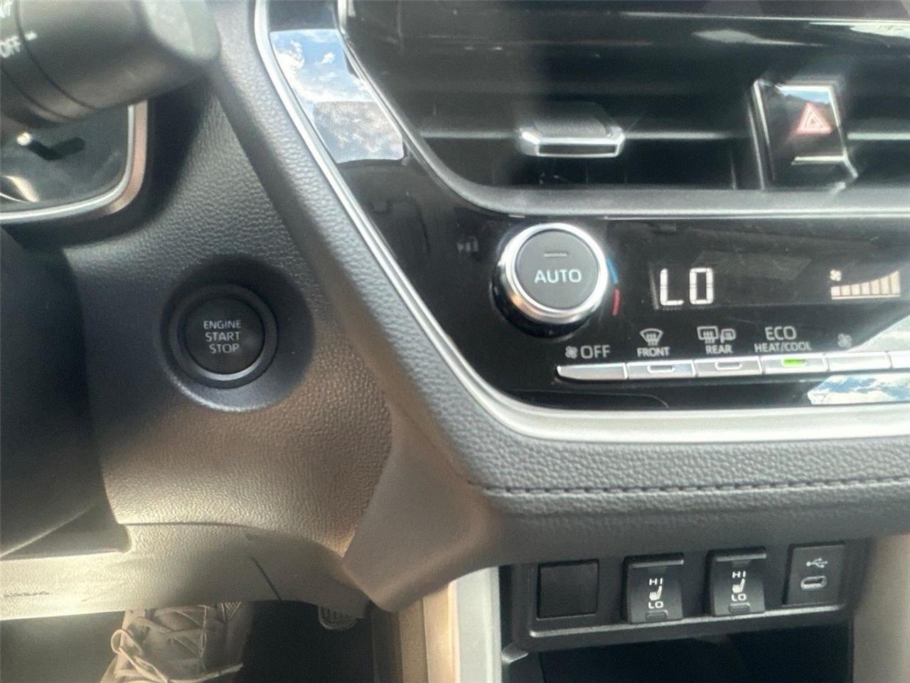 Toyota Corolla Cross  2025