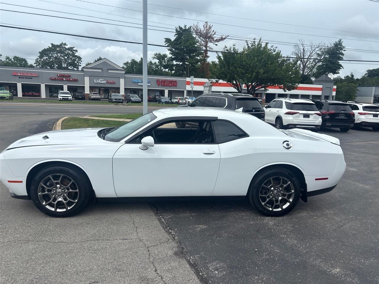 Dodge Challenger  2017