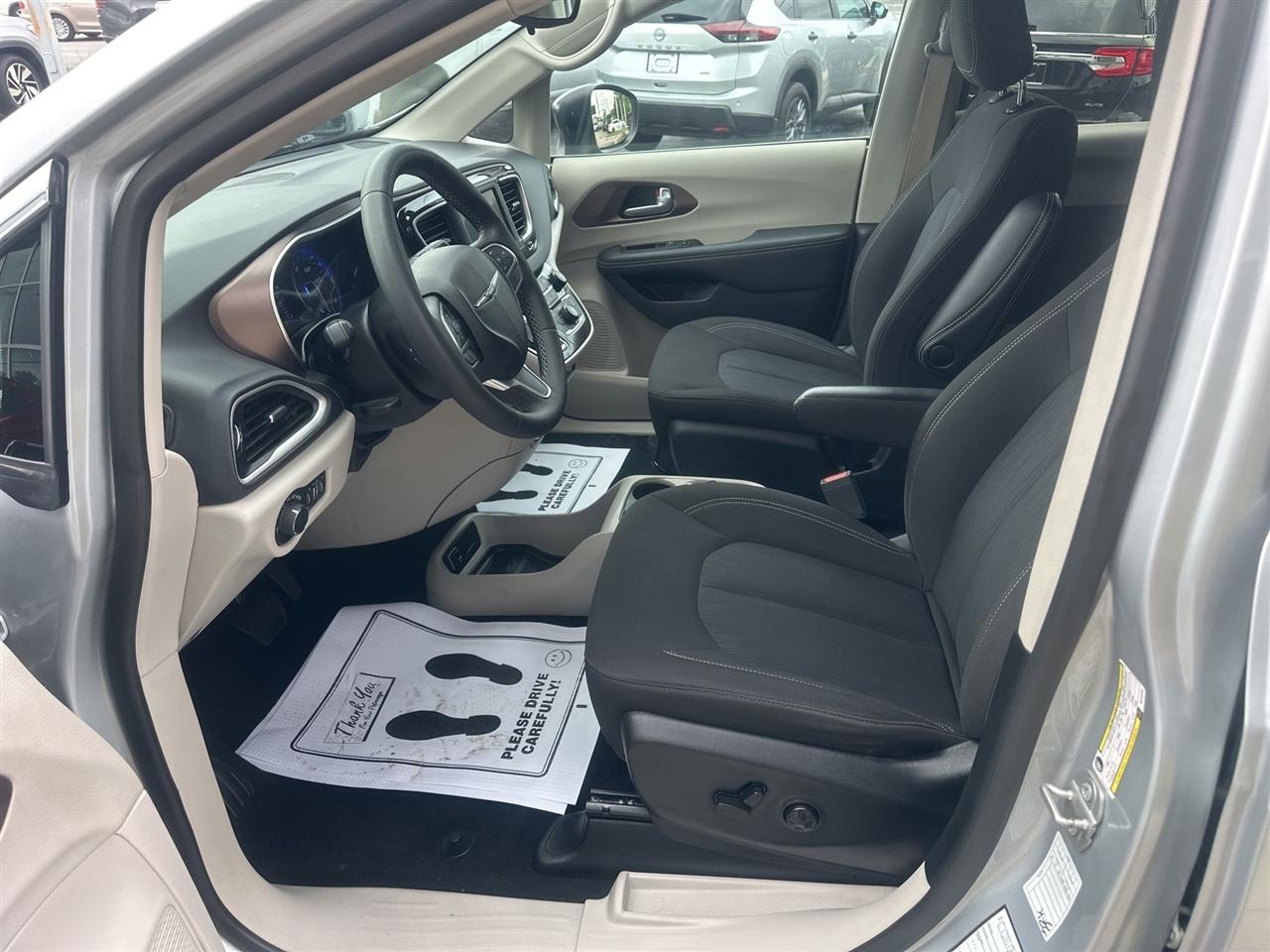 Chrysler Voyager  2024