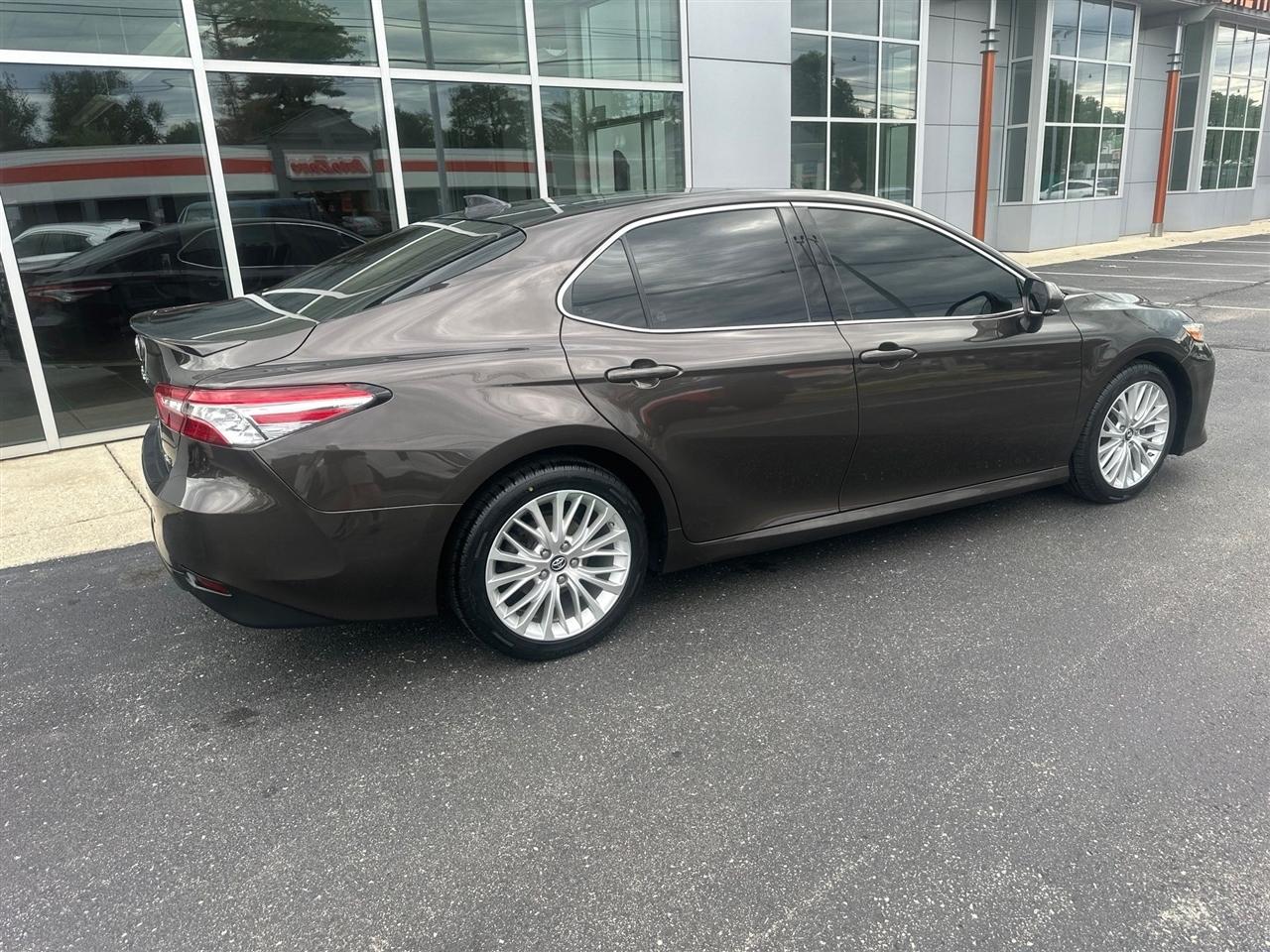 Toyota Camry  2018