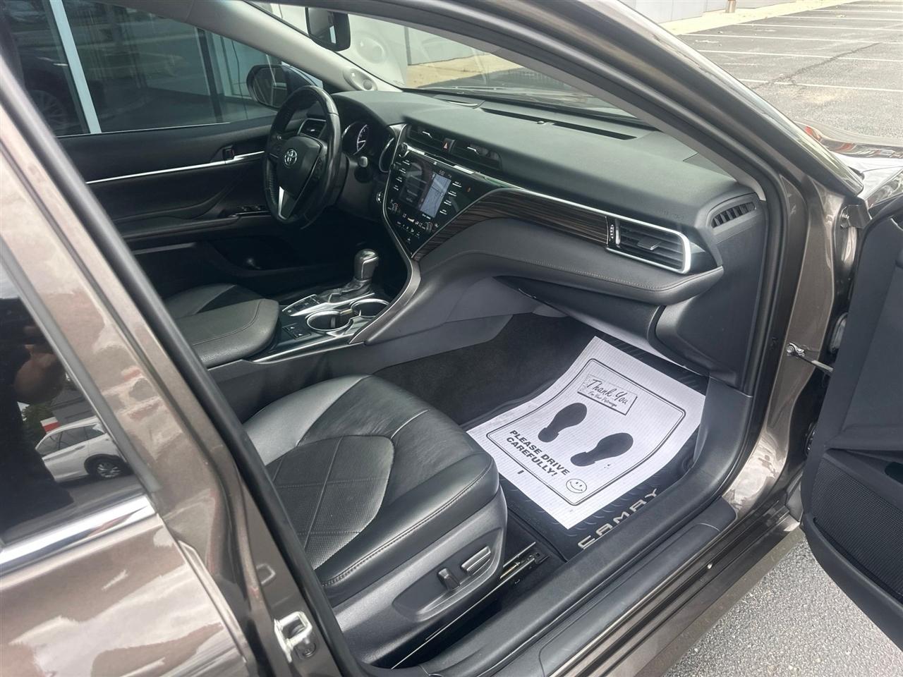Toyota Camry  2018