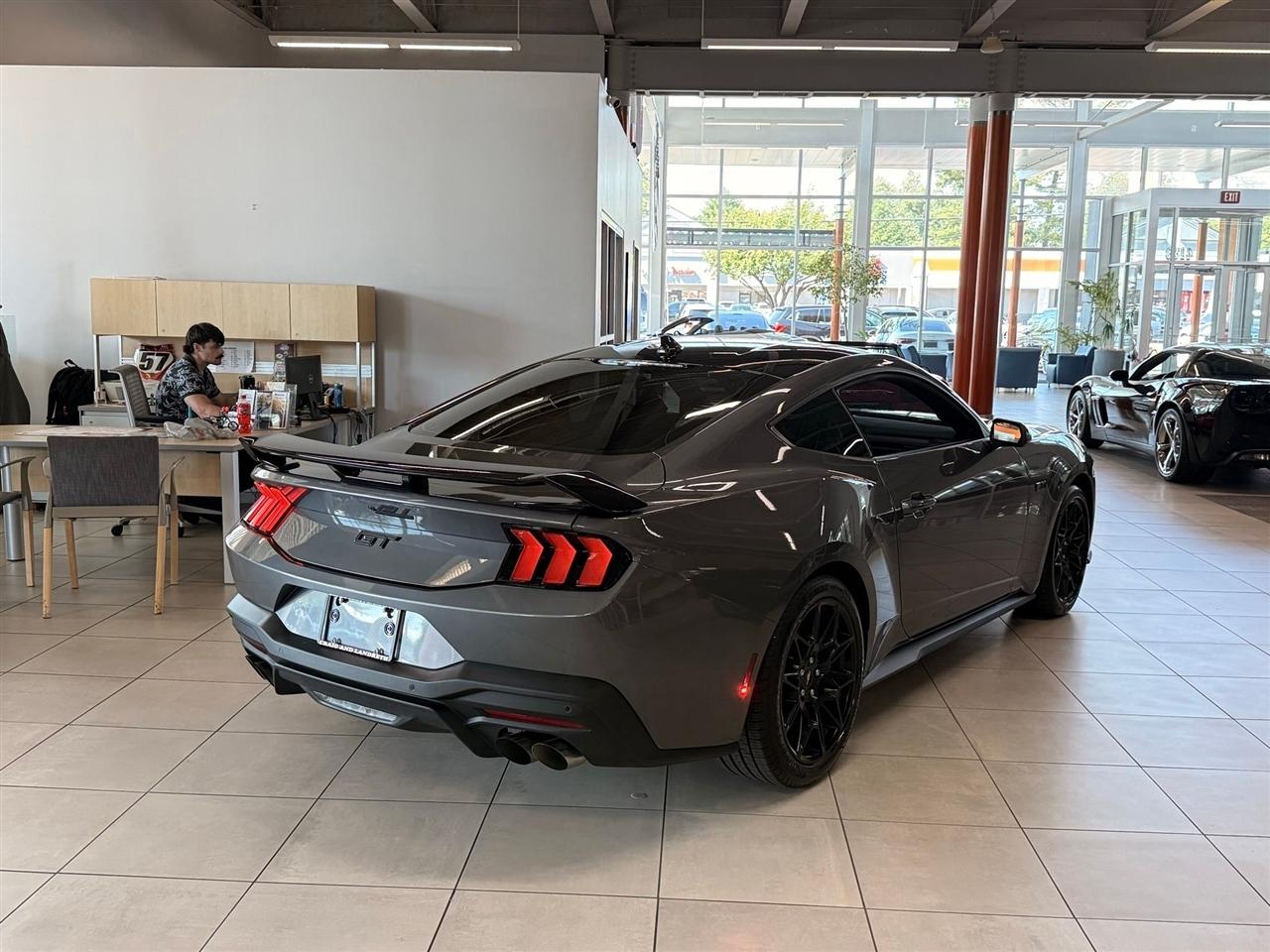 Ford Mustang  2025