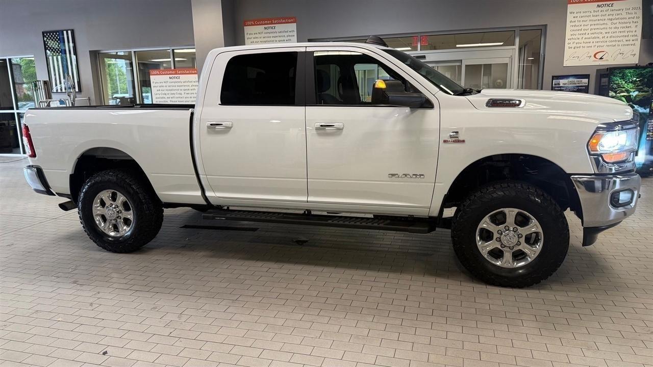 RAM 3500 Big Horn Crew Cab SWB 4WD 2022