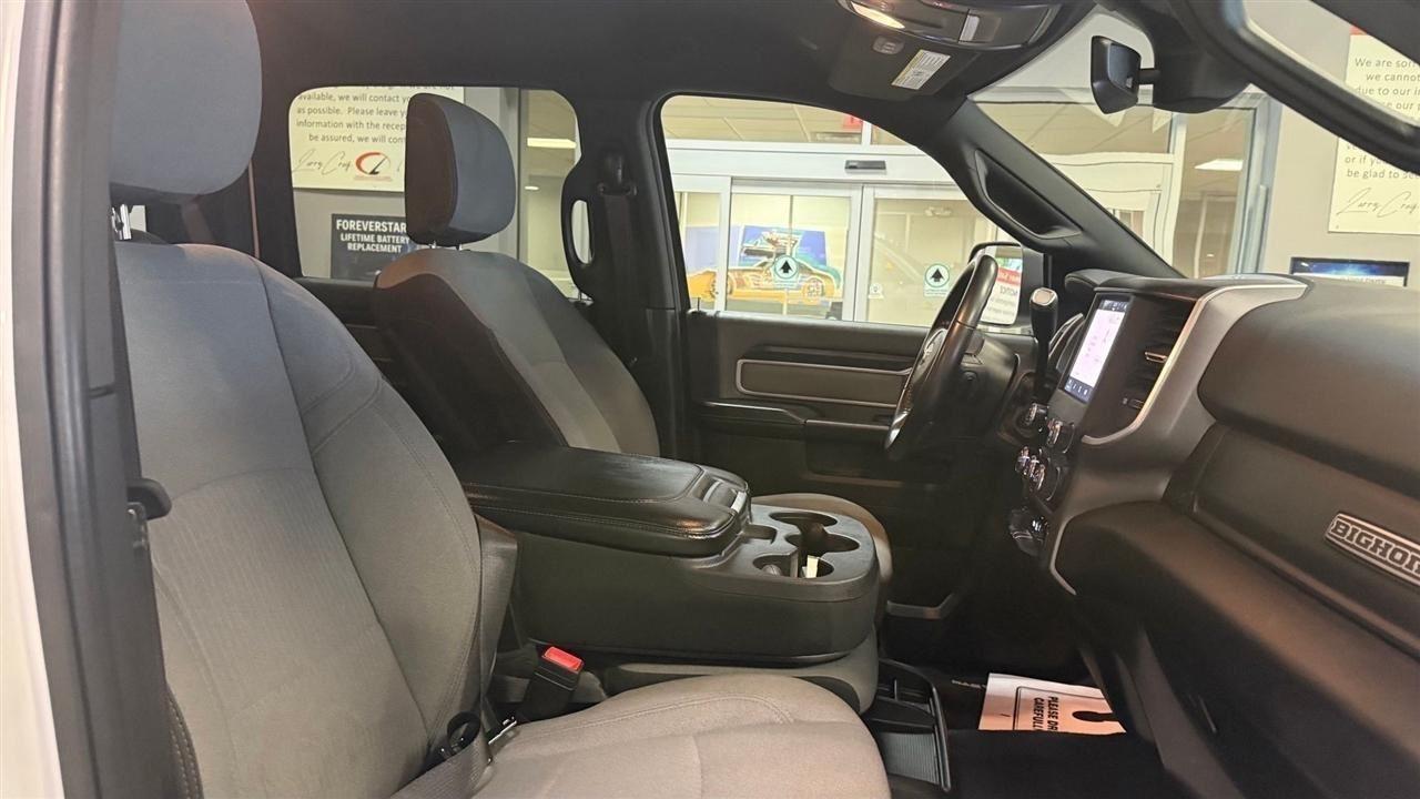 RAM 3500 Big Horn Crew Cab SWB 4WD 2022