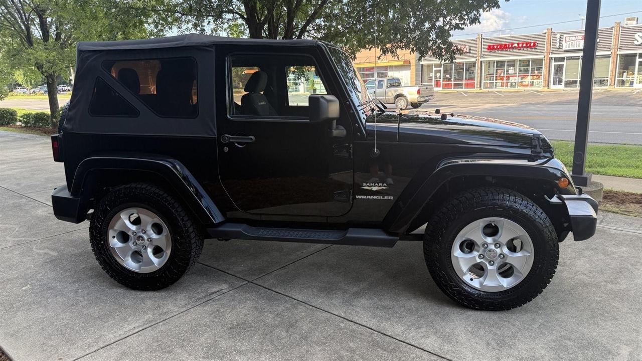Jeep Wrangler Sahara 4WD 2014