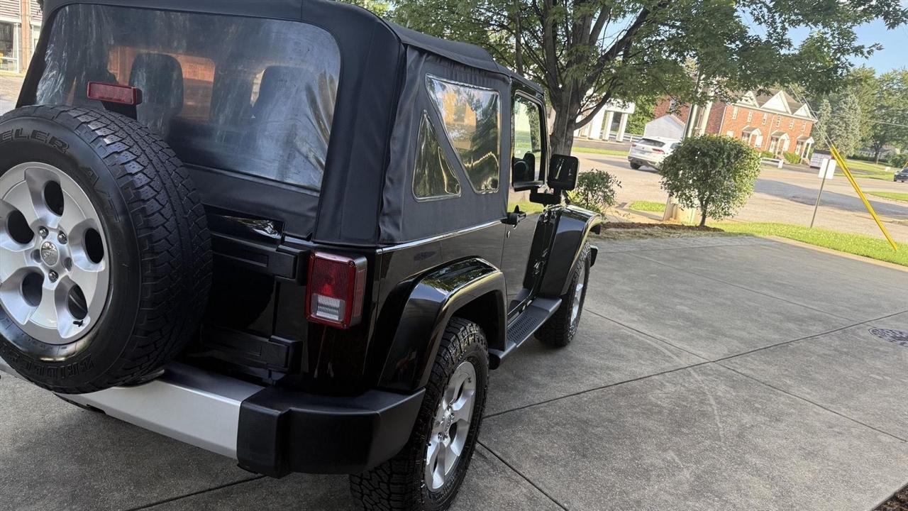 Jeep Wrangler Sahara 4WD 2014