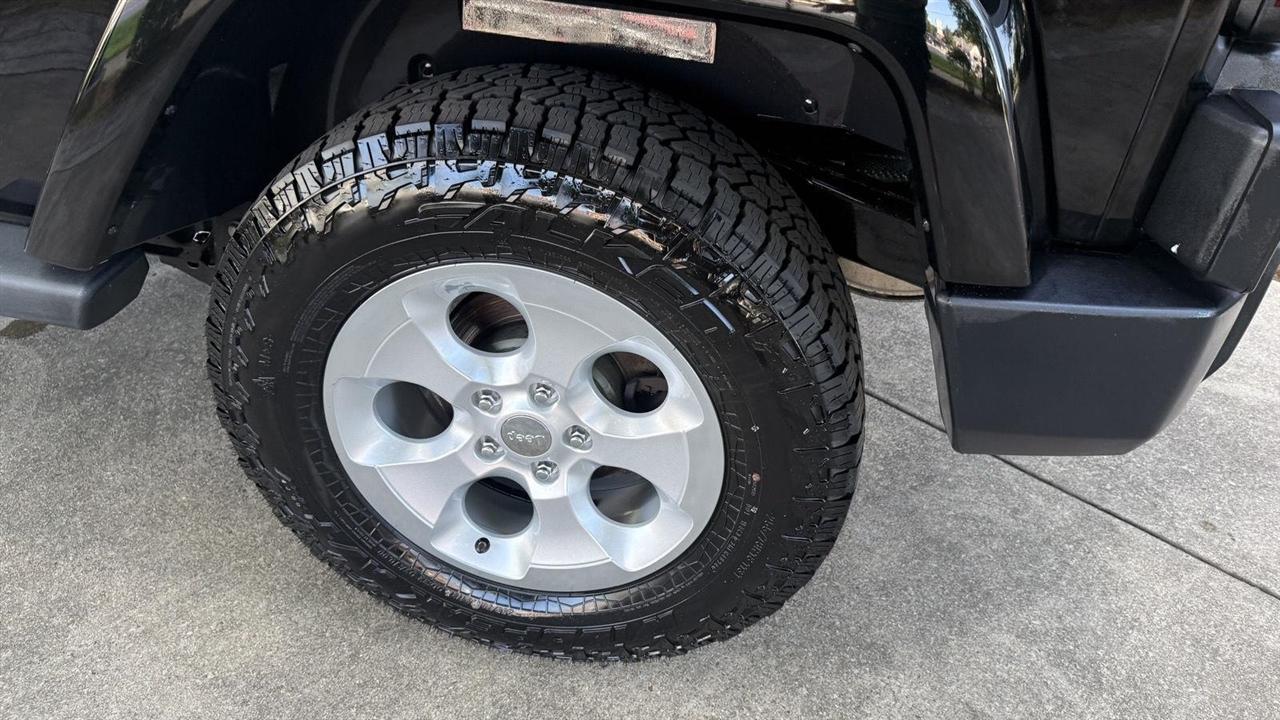 Jeep Wrangler Sahara 4WD 2014