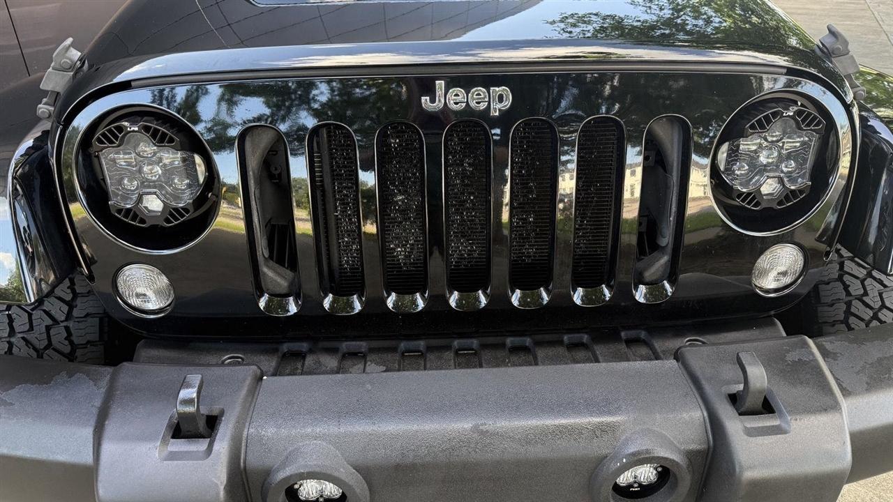 Jeep Wrangler Sahara 4WD 2014