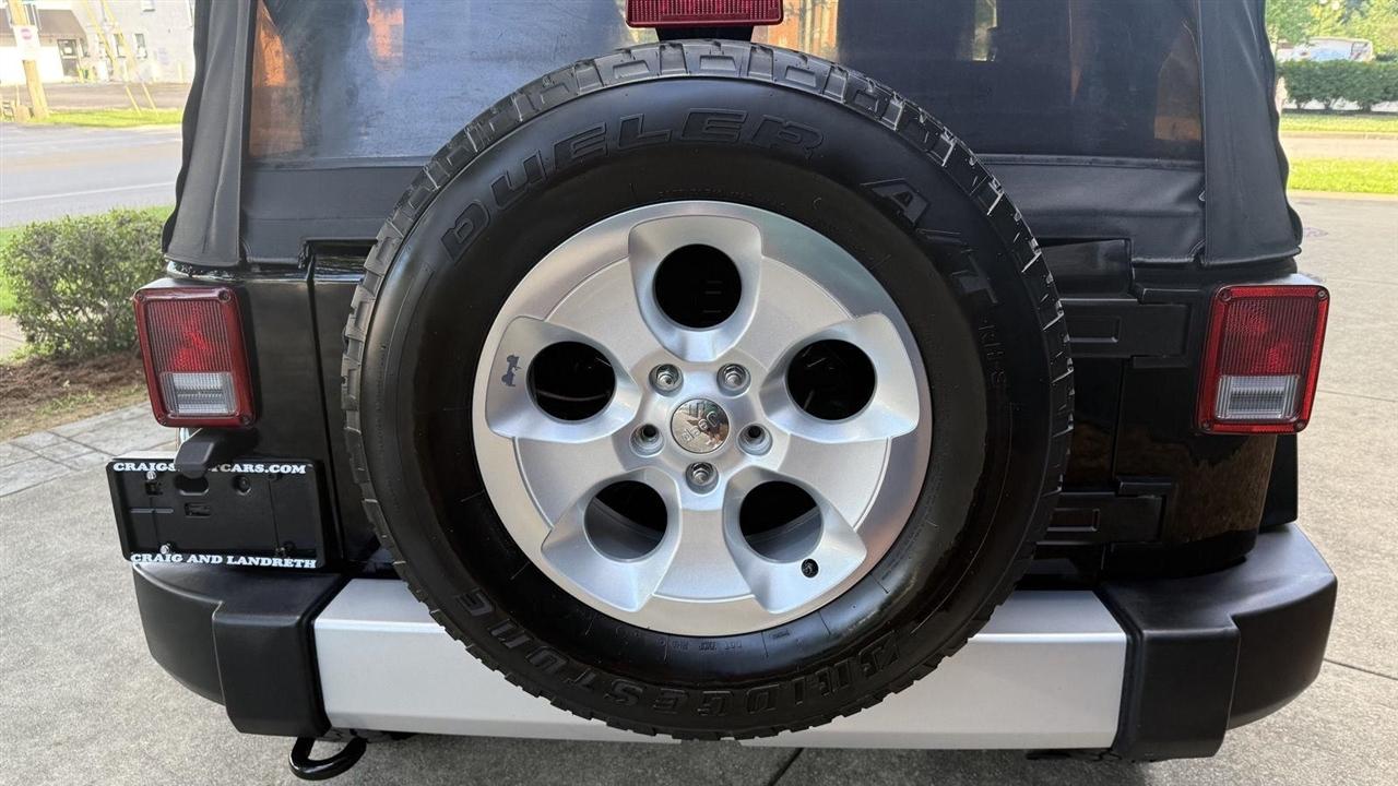 Jeep Wrangler Sahara 4WD 2014