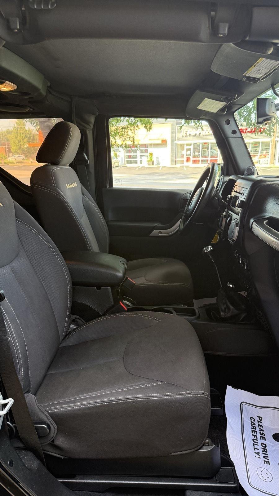 Jeep Wrangler Sahara 4WD 2014