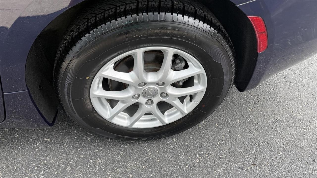 Chrysler Pacifica LX 2017