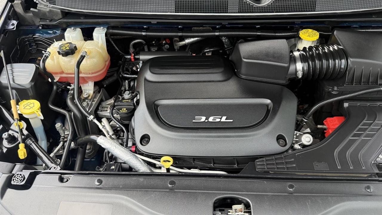 Chrysler Pacifica LX 2017