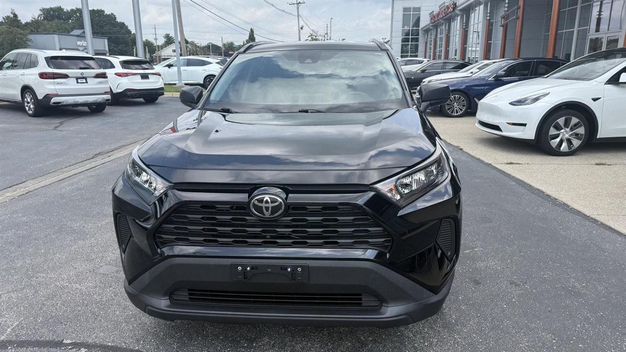 Toyota RAV4 LE AWD 2019