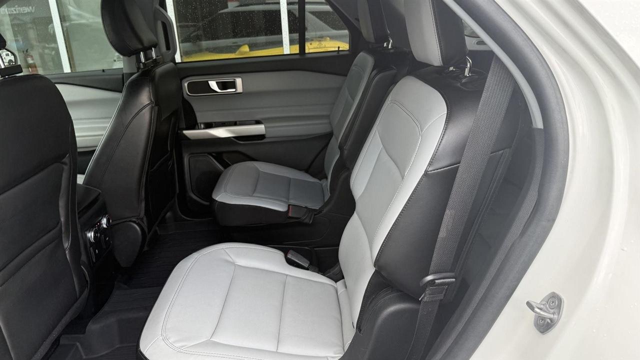 Ford Explorer XLT AWD 2021