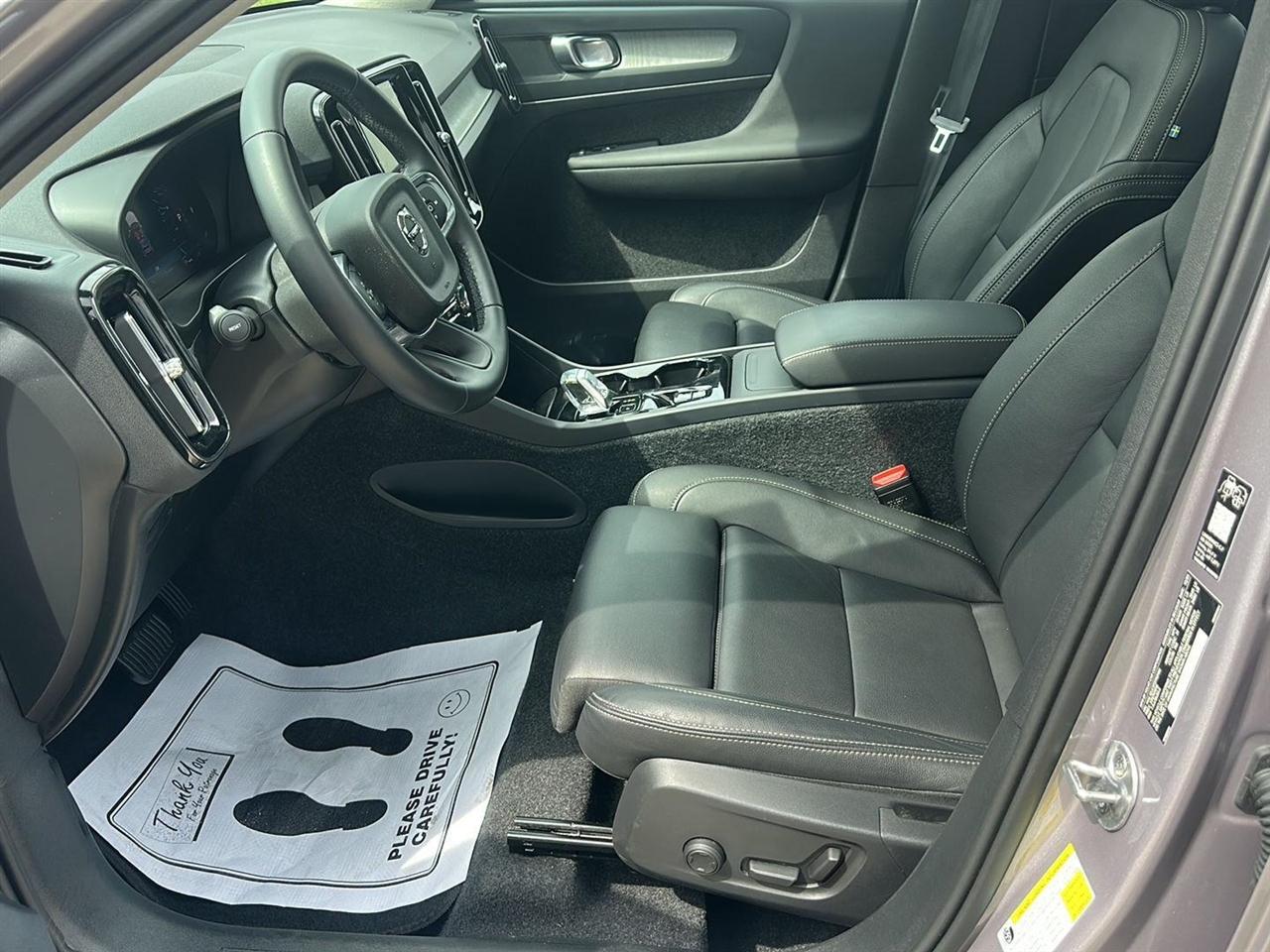 Volvo XC40 B5 Plus Dark AWD 2026