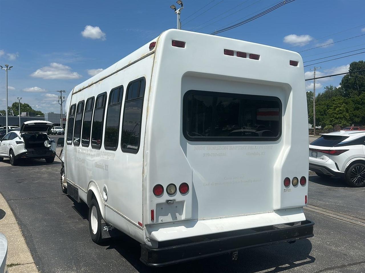 Ford Econoline E-450 Super Duty 2003