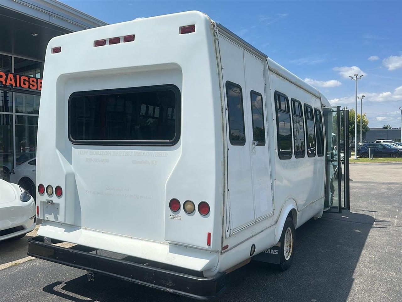 Ford Econoline E-450 Super Duty 2003