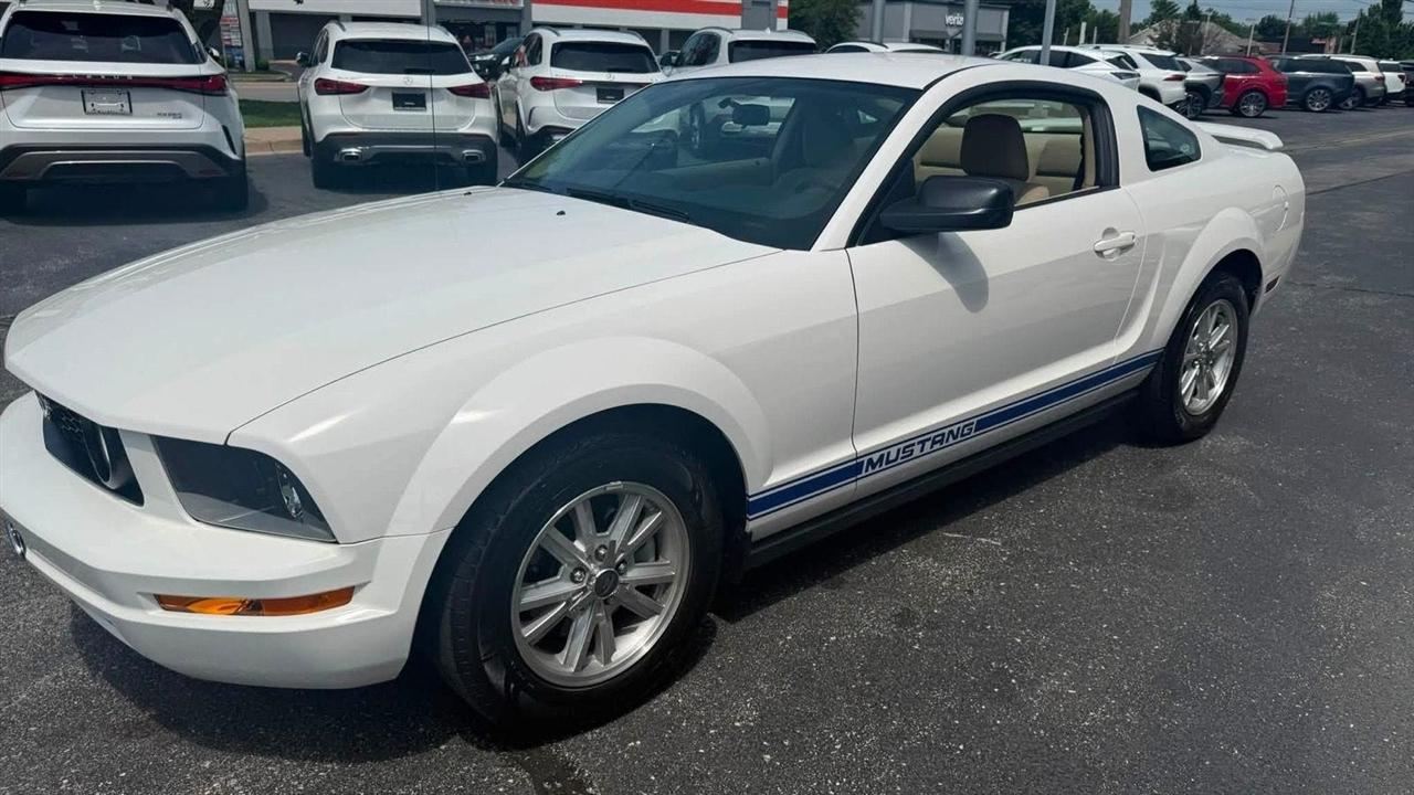 Ford Mustang V6 Standard Coupe 2006