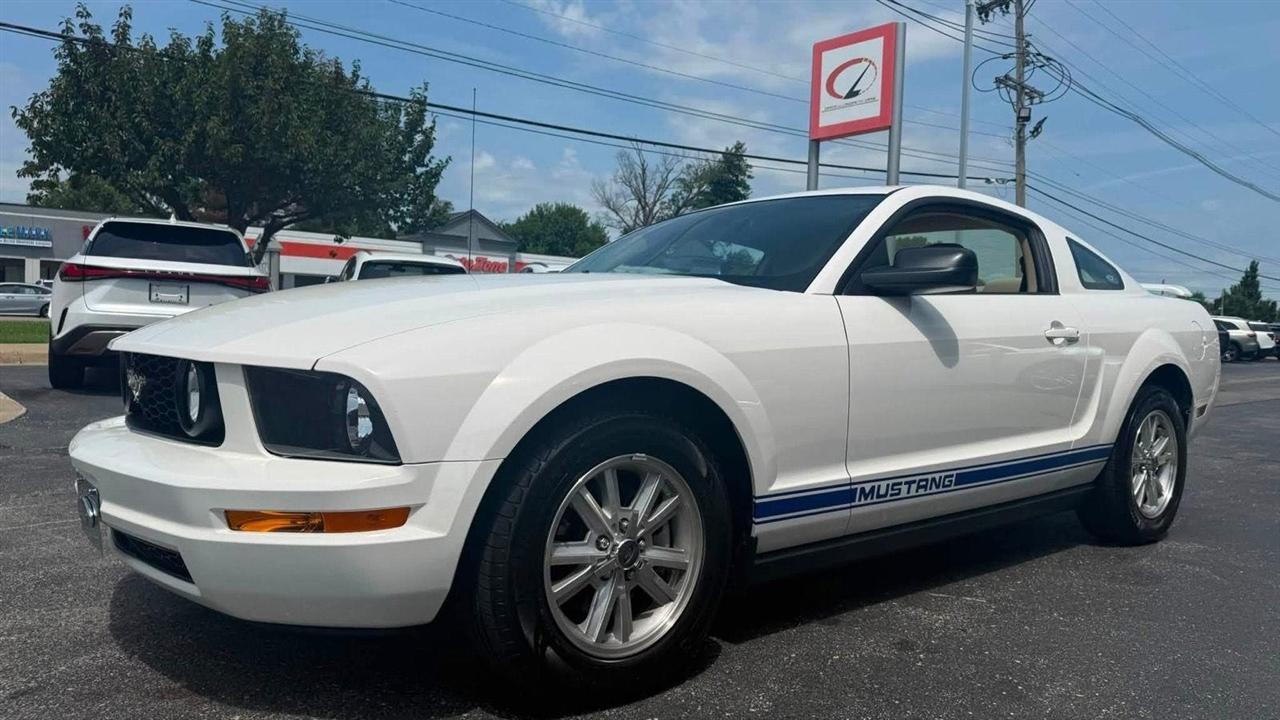 Ford Mustang V6 Standard Coupe 2006