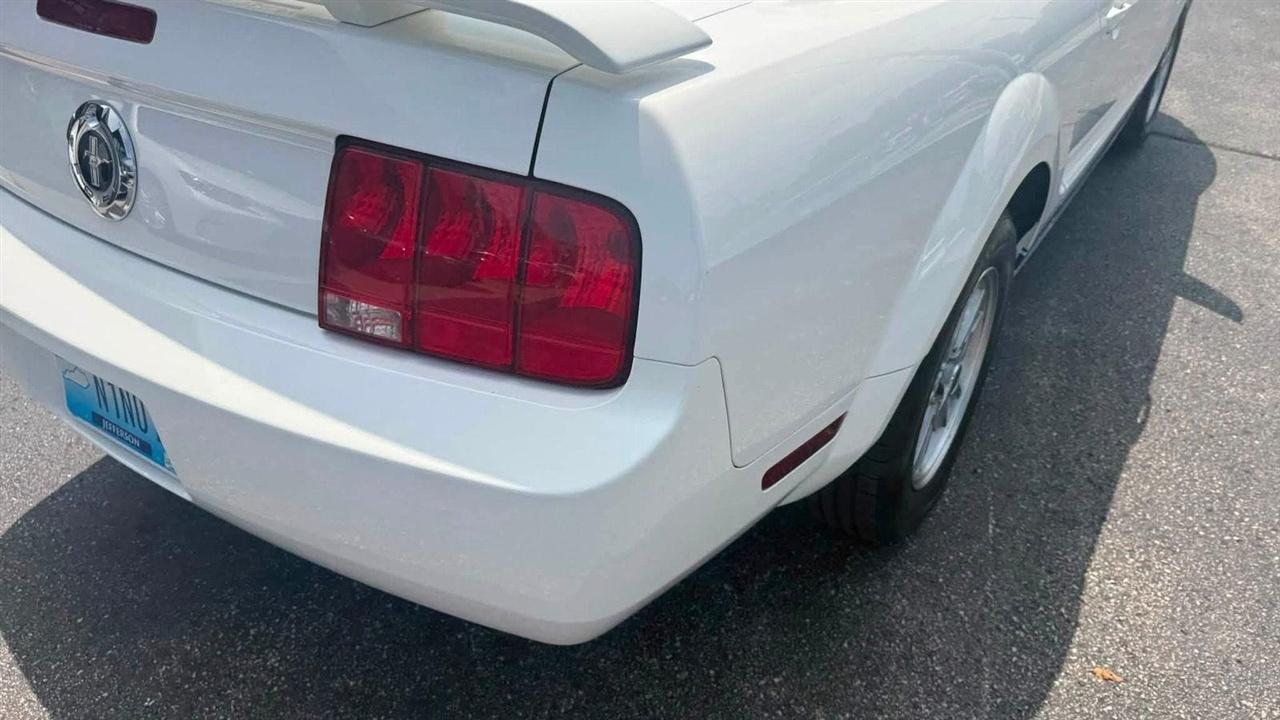 Ford Mustang V6 Standard Coupe 2006