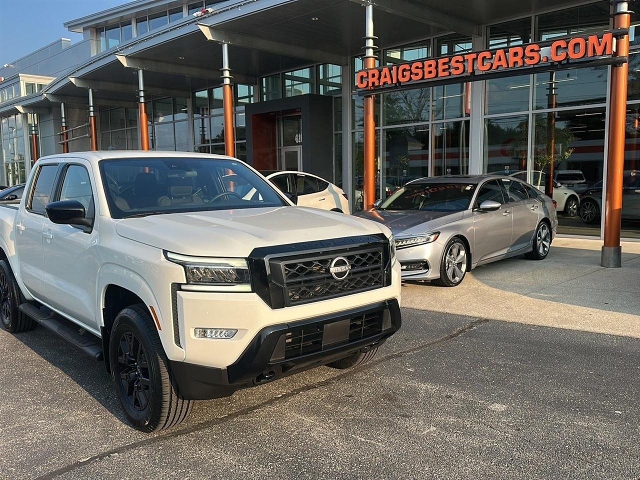 Nissan Frontier SV Crew Cab 4WD 2023