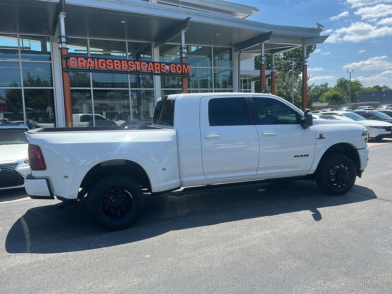 RAM 3500 Limited Mega Cab 4WD DRW 2026