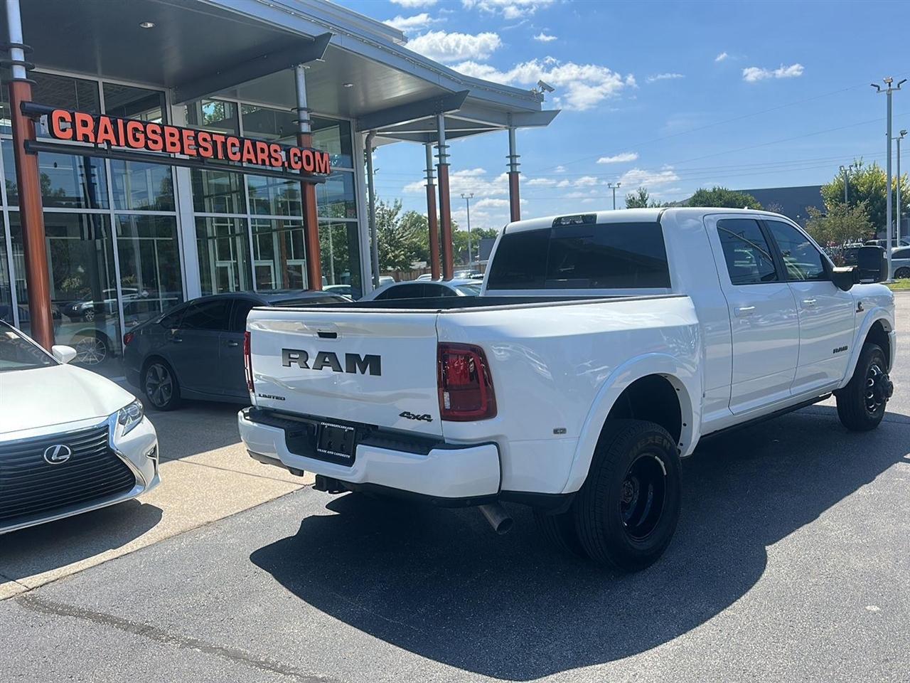 RAM 3500 Limited Mega Cab 4WD DRW 2026