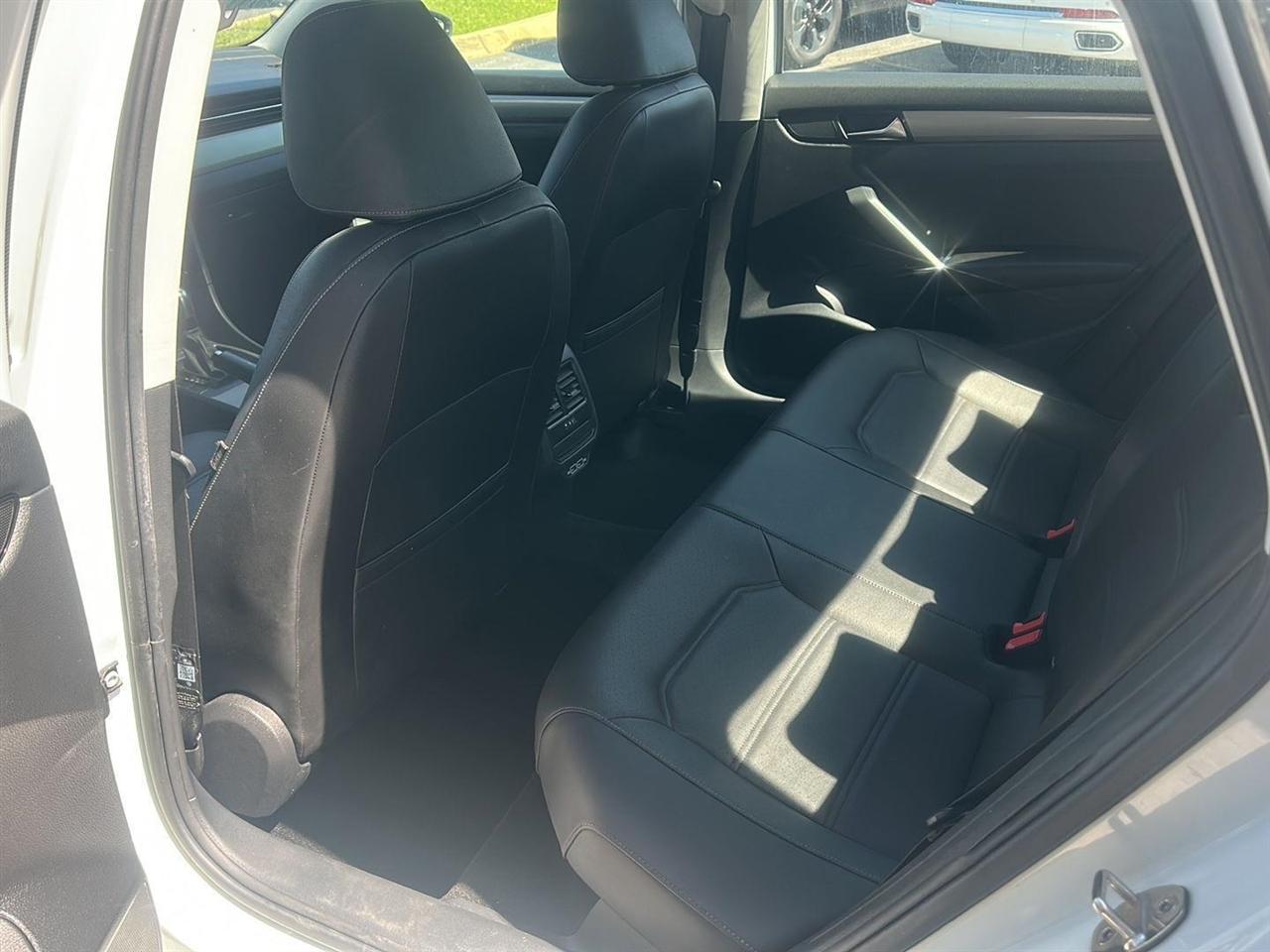 Volkswagen Passat SE 2022