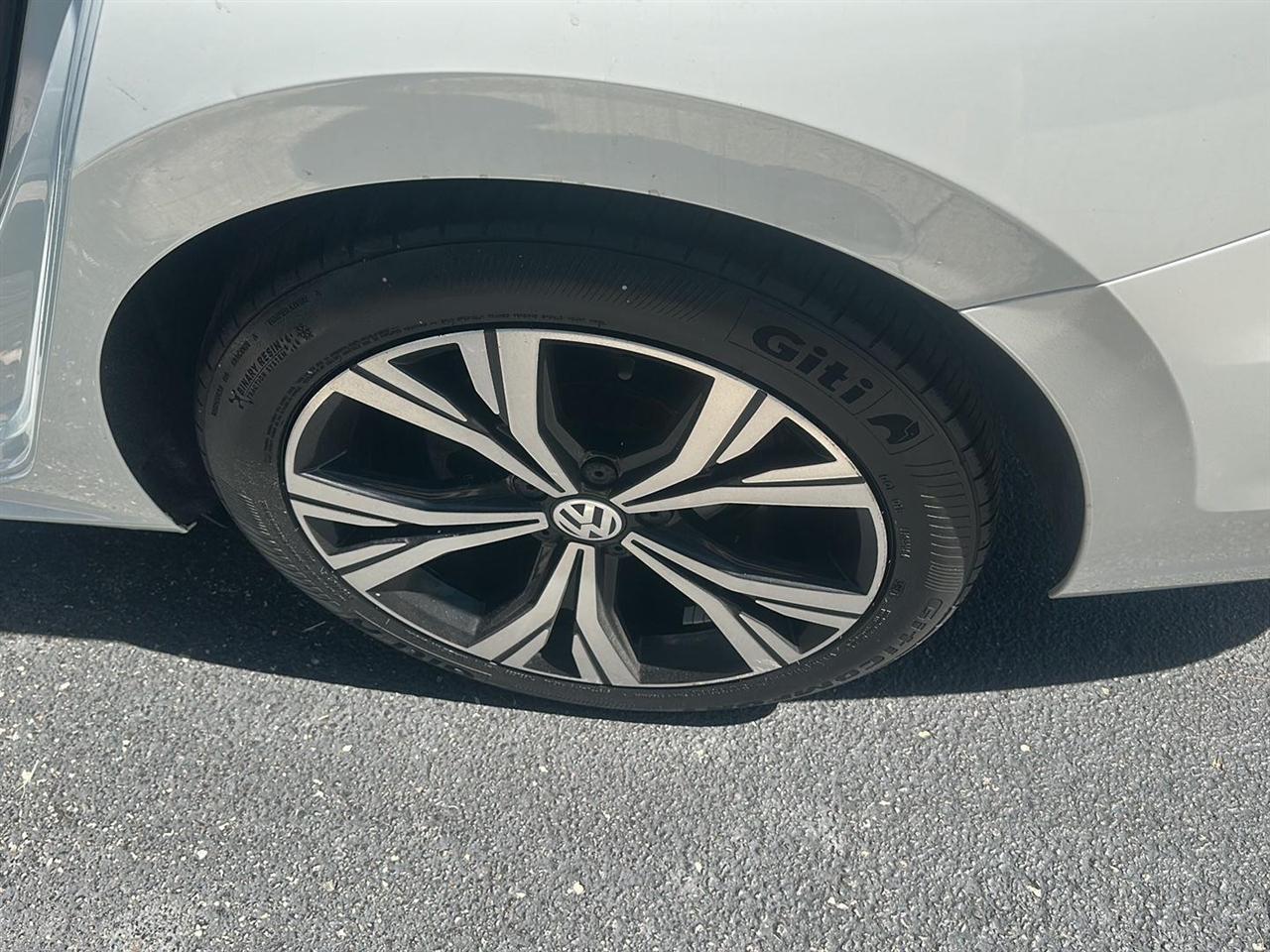 Volkswagen Passat SE 2022