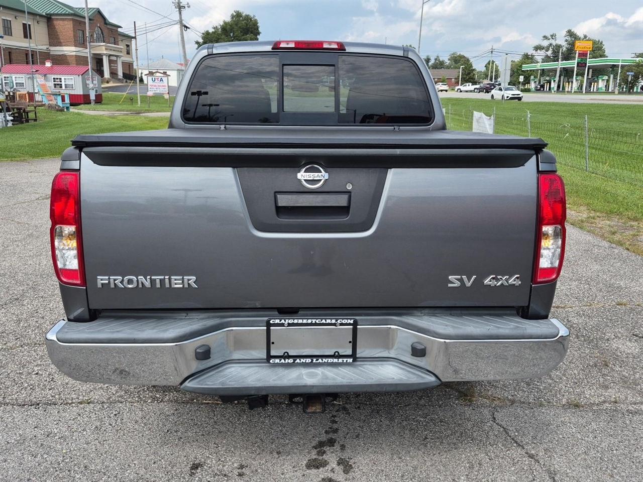 Nissan Frontier SV Crew Cab 5AT 4WD 2018