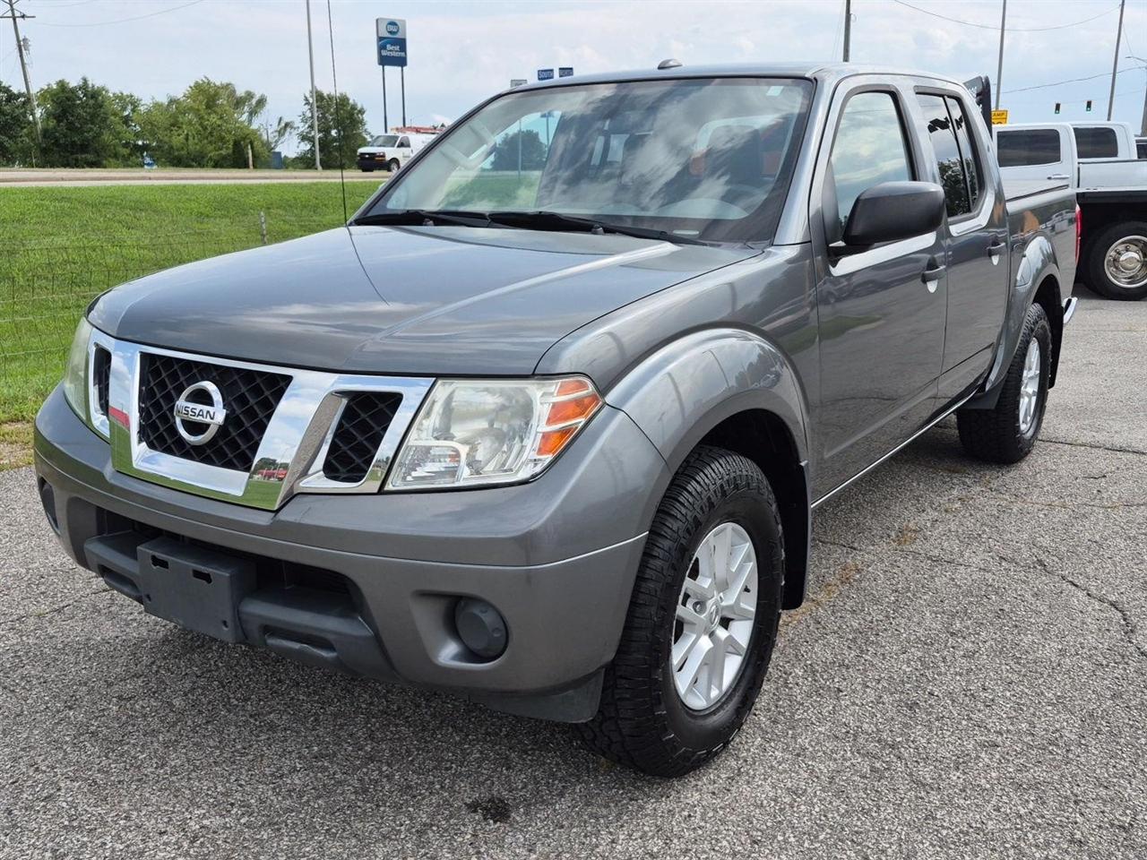 Nissan Frontier SV Crew Cab 5AT 4WD 2018