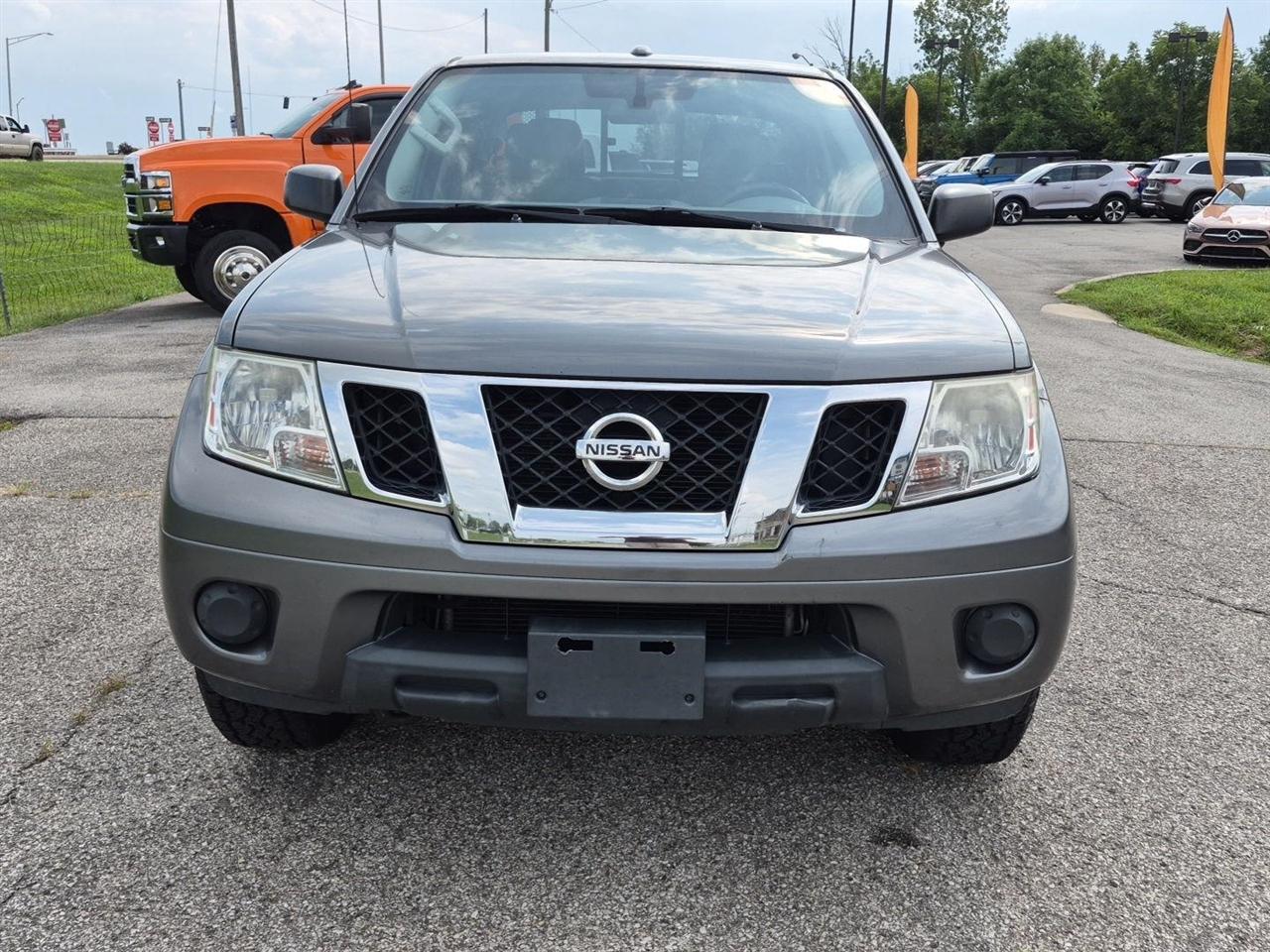 Nissan Frontier SV Crew Cab 5AT 4WD 2018
