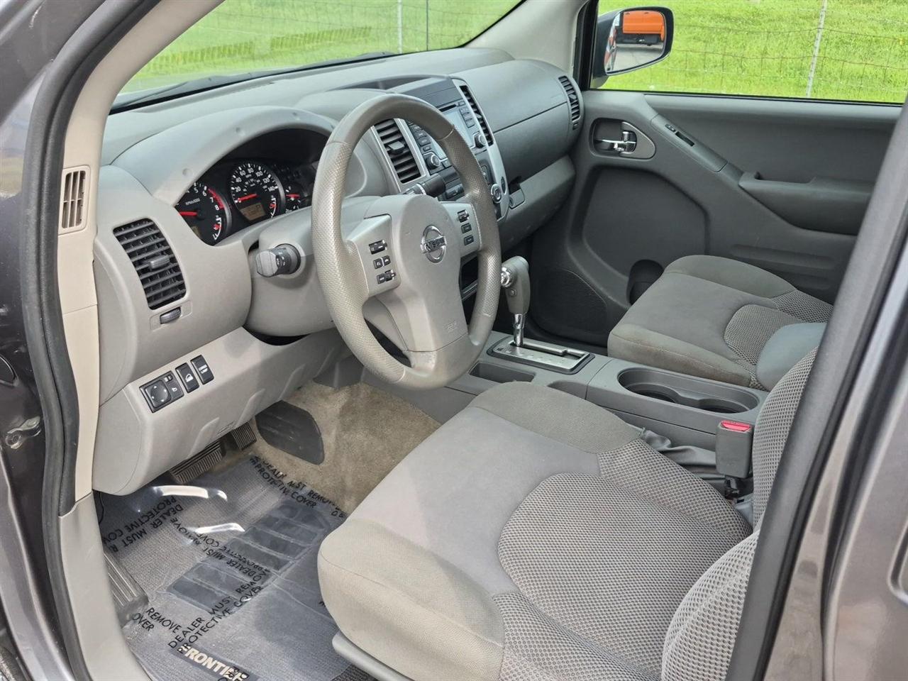 Nissan Frontier SV Crew Cab 5AT 4WD 2018