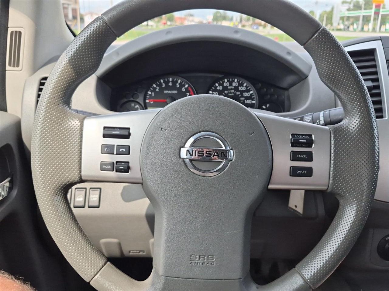 Nissan Frontier SV Crew Cab 5AT 4WD 2018