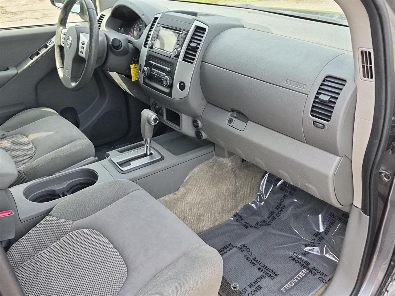 Nissan Frontier SV Crew Cab 5AT 4WD 2018