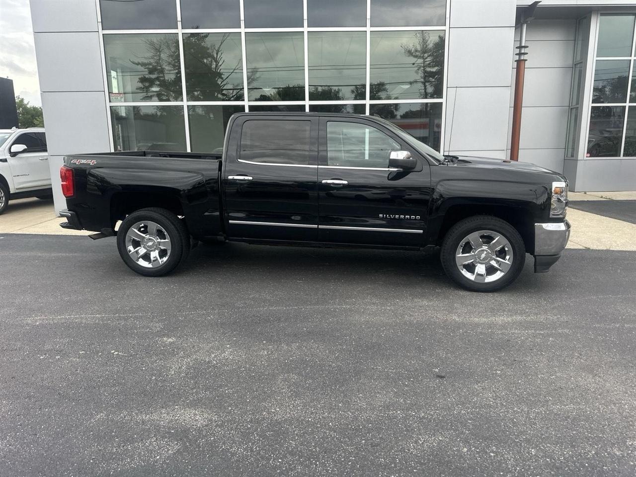 Chevrolet Silverado 1500 LTZ Crew Cab 4WD 2017